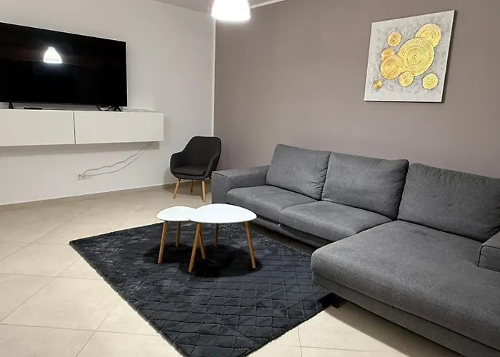 Relax Apartments At Coresi Mall